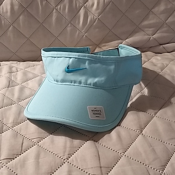 Nike Accessories - Nike Golf Dri-Fit Visor